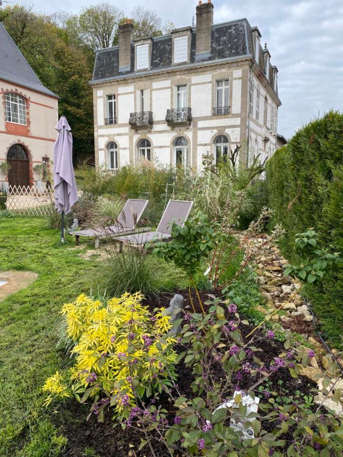 Le Chateau De Monthureux Le Sec Luaran gambar