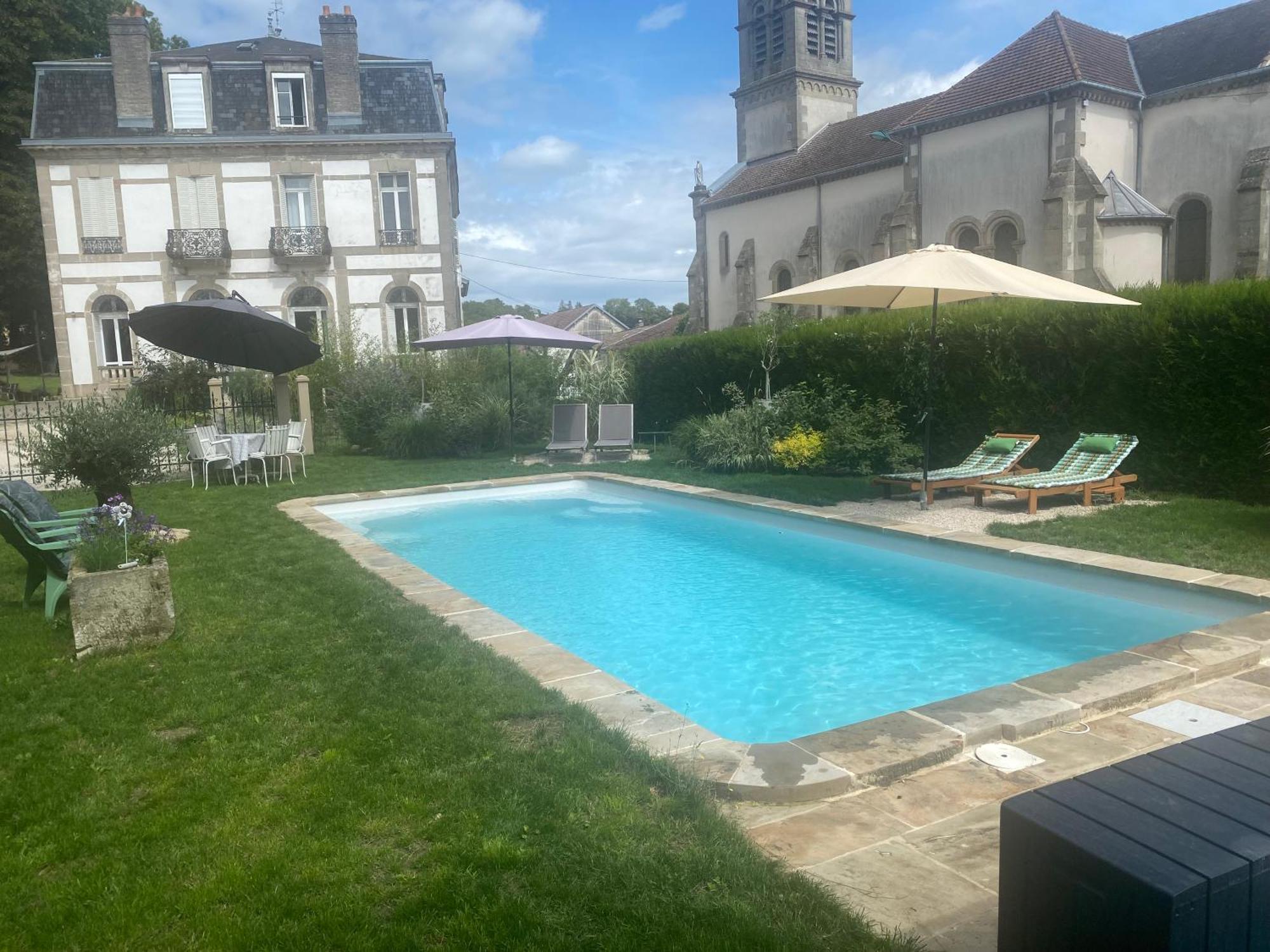 Le Chateau De Monthureux Le Sec Luaran gambar